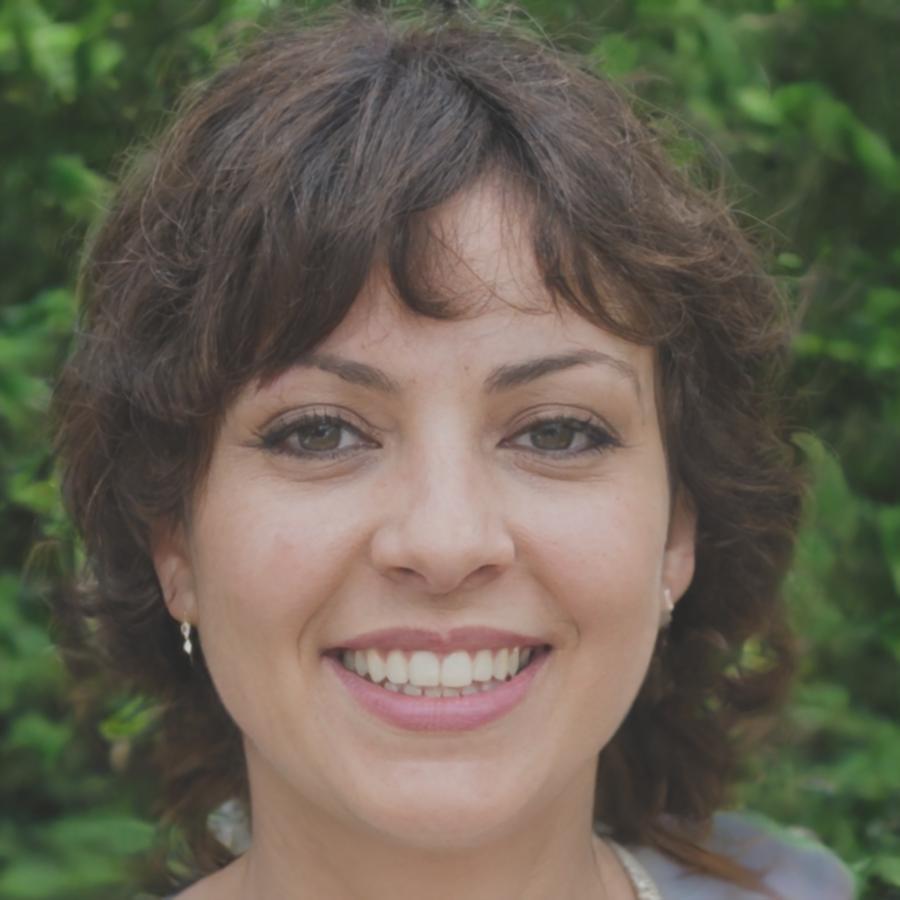 Retrato profesional de Paola Hernández